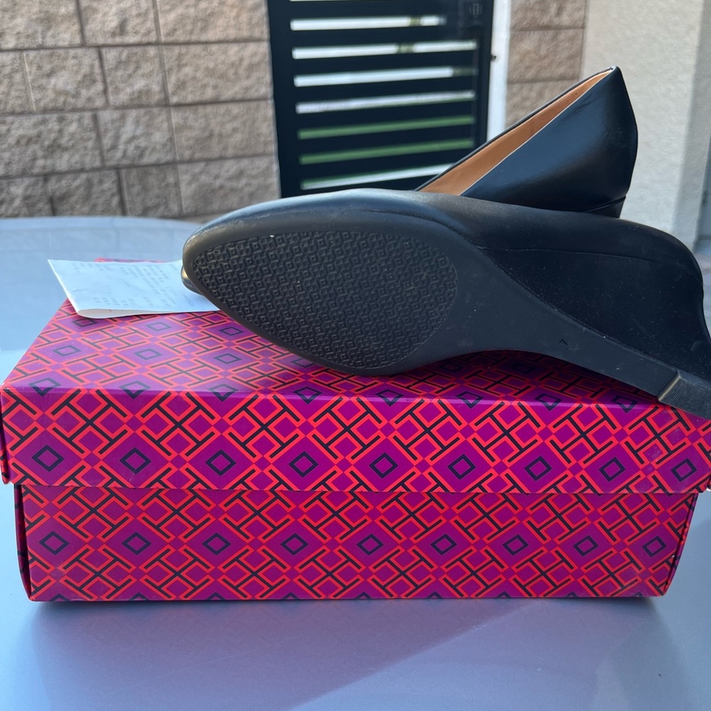 Tory Burch Black Leather wedge shoes - Picture 2 of 4
